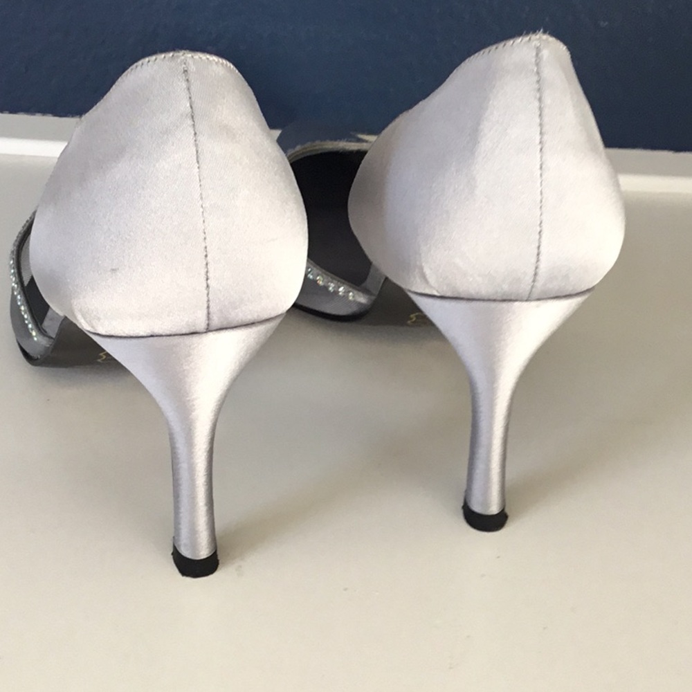 Shoes - Picture 3 of 4